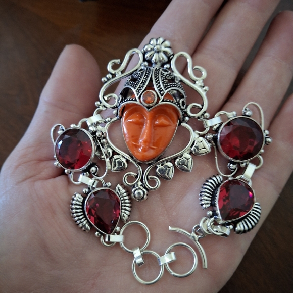 New Carved Red Goddess Face Garnet 925 Silver Bracelet. - Picture 3 of 16